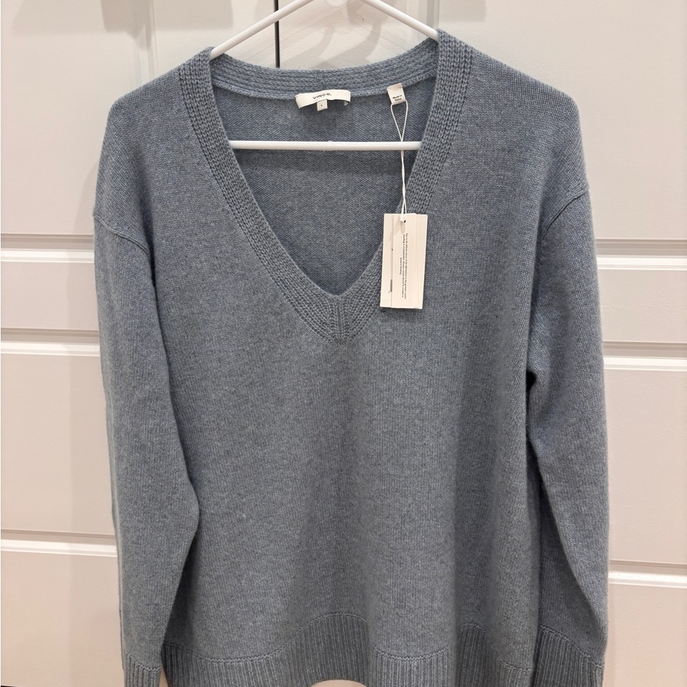 Vince V-Neck Sweater - Cashmere Soft Blue size L